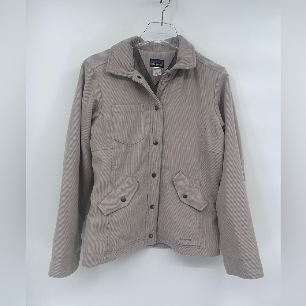 Patagonia tan Women’s‎ Corduroy Jacket size small
